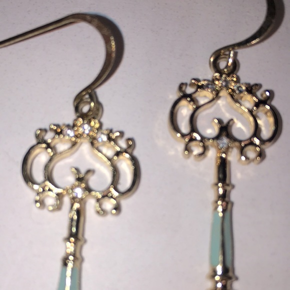 Gold tone crystal embellished blue enamel retro key pierced wire earrings - Picture 7 of 17